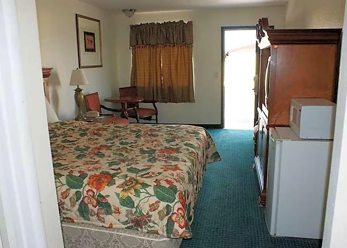 Motel Hwy Express And