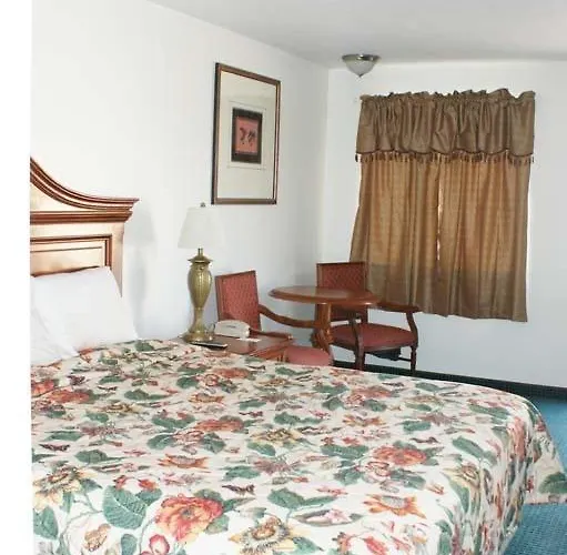 Hwy Express And Motel 2*