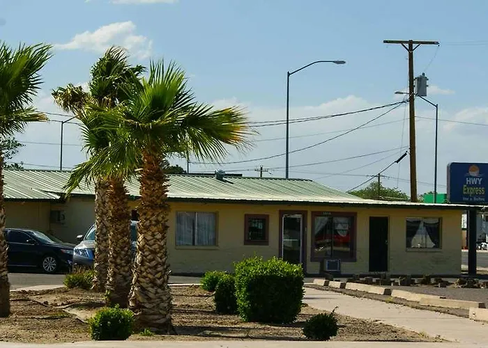 Hwy Express And Motel 2*