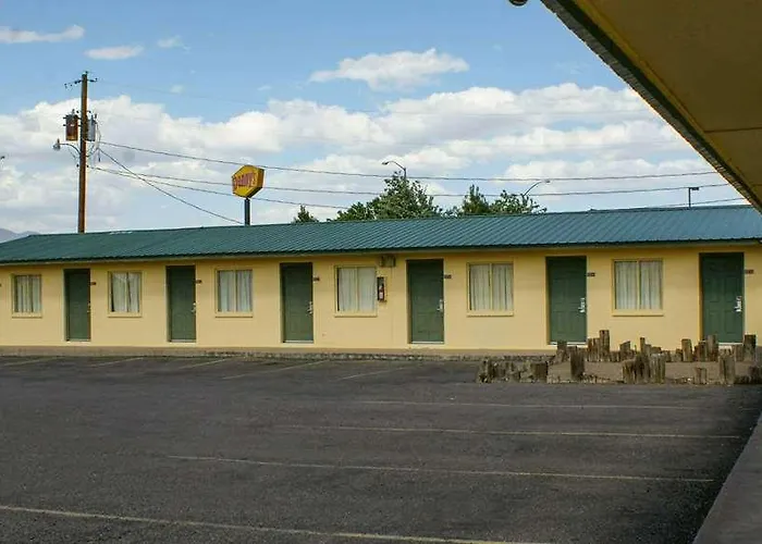 Hwy Express And Motel